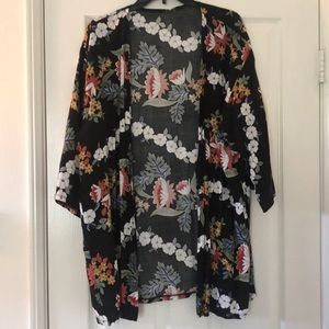Black Floral Kimono